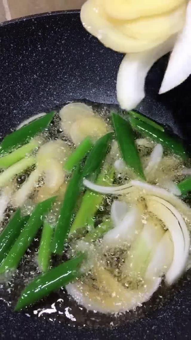 金银蒜蓉教程,配方毫无保留分享给大家,用它蒸鱼蒸肉蒸菜味道香