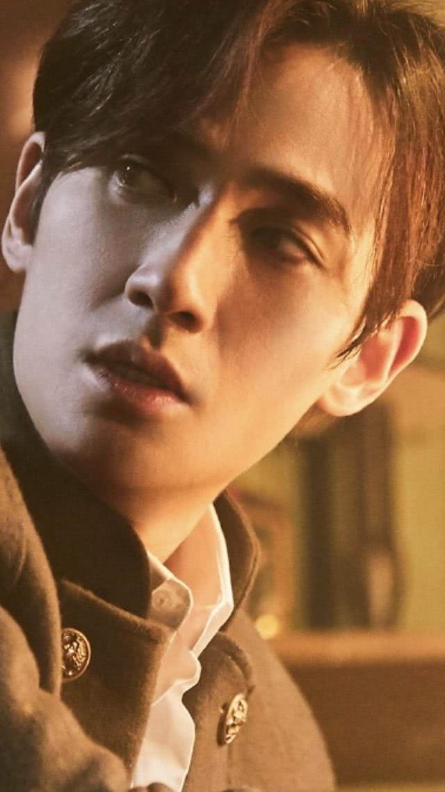 朱一龙幻乐之城小丑造型震撼来袭粉丝我哭了你呢