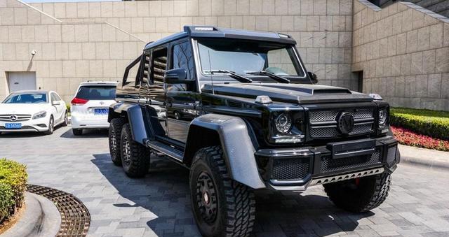 大连最贵越野车, 打完折880万, 车上的避震贵过一台保时捷