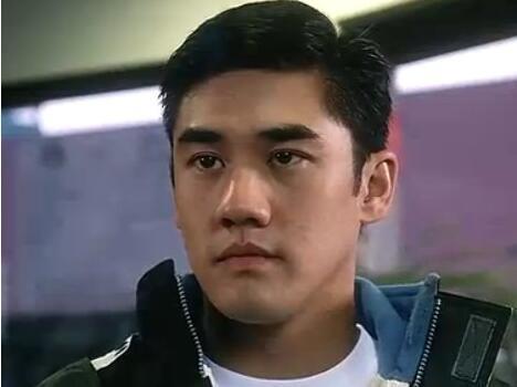 林青霞是他的恋人,与刘德华是好兄弟,52岁至今无儿女