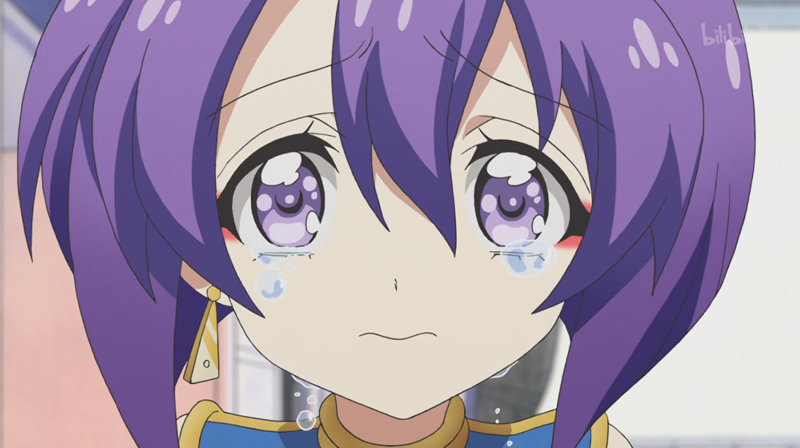 但是,让人无语的是,邪神酱似乎并没有真的把美杜莎当成朋友,在动画中