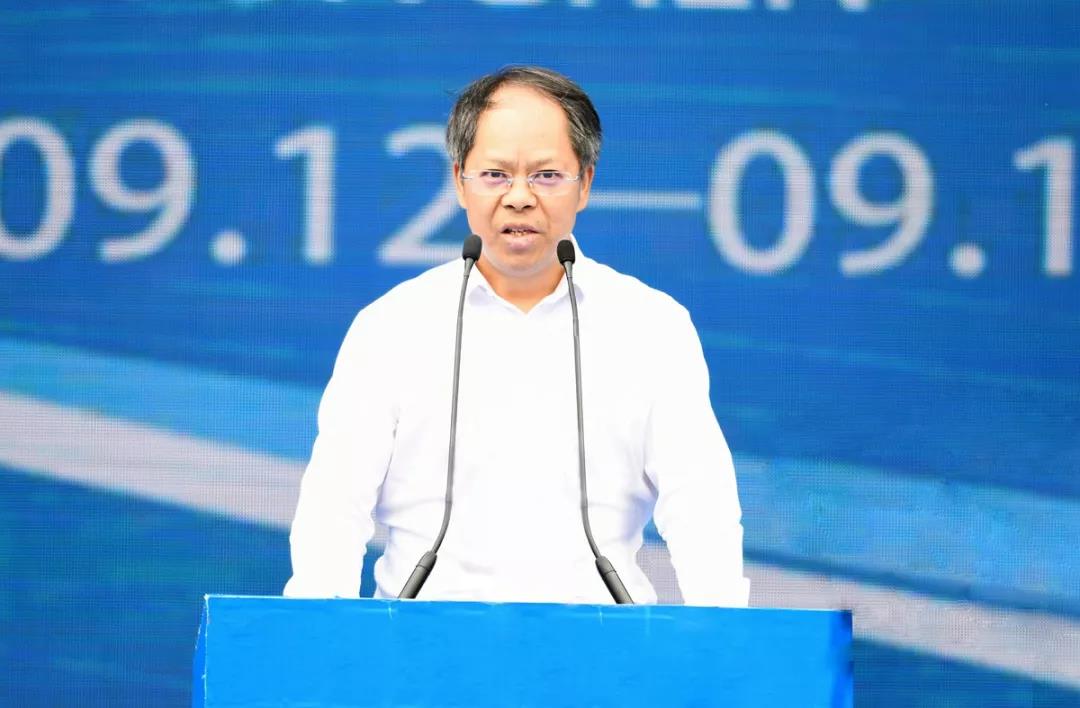 龚巧玉院士出席2018梵净山国际天然饮用水博览会