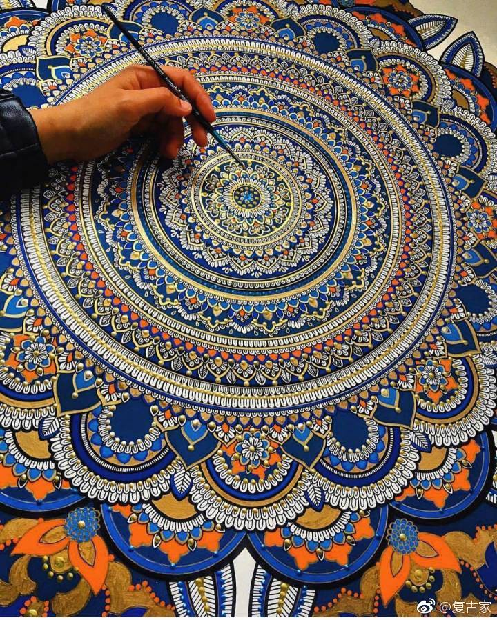 英国艺术家 asmahan a. mosleh 画笔下的手绘曼陀罗图案