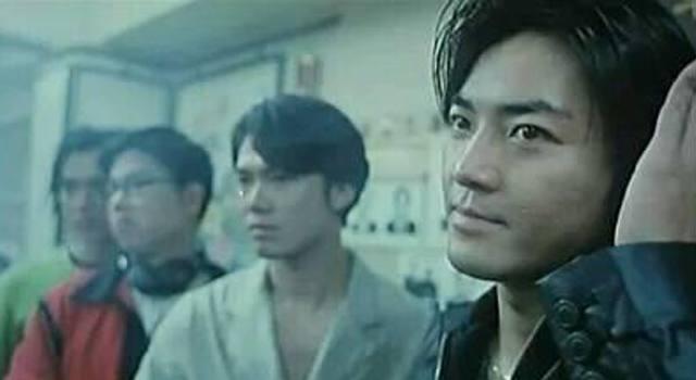 古惑仔经典动作郑伊健掏耳大飞抠鼻最服乌鸦叼烟掀桌子