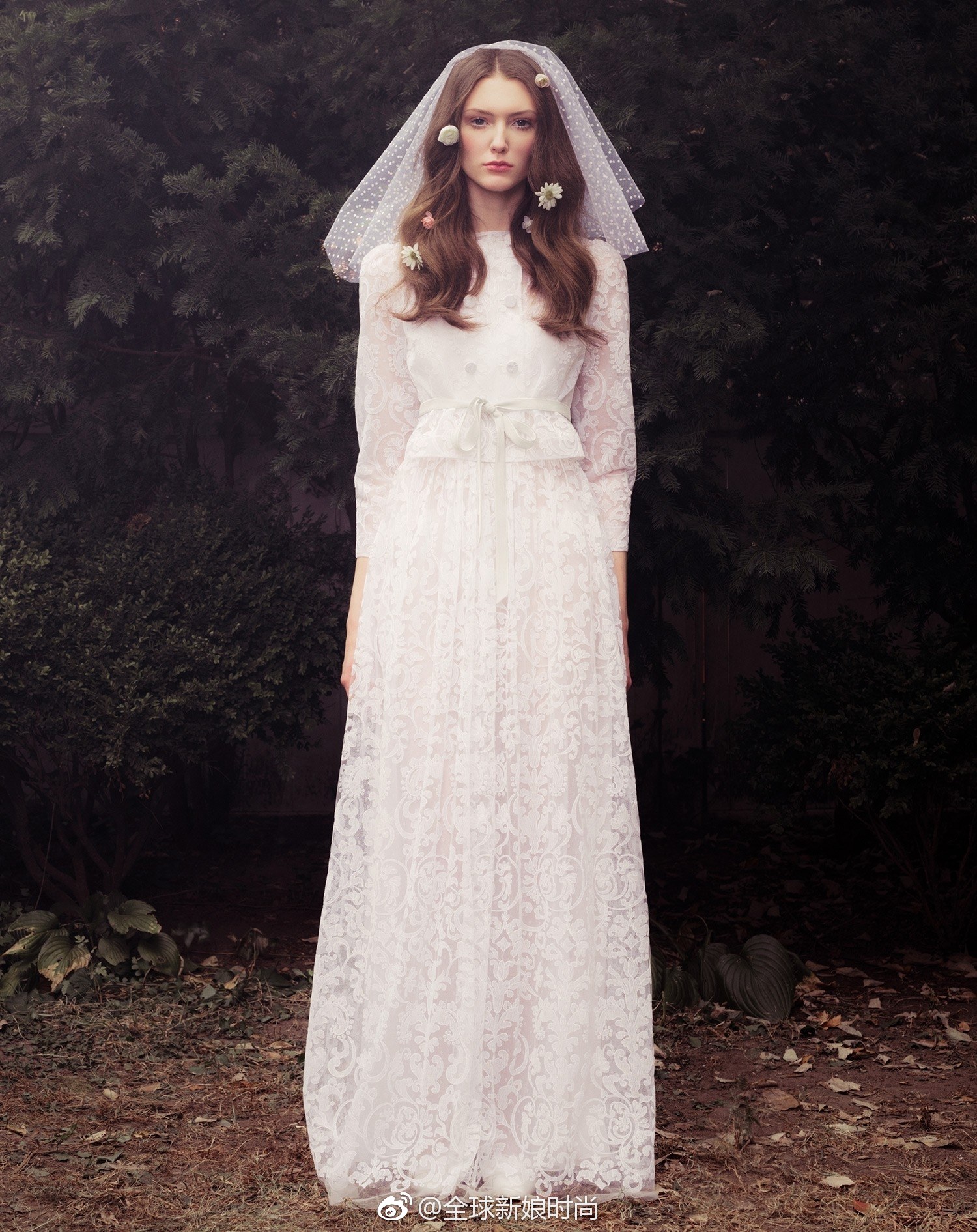 复古风新娘婚纱