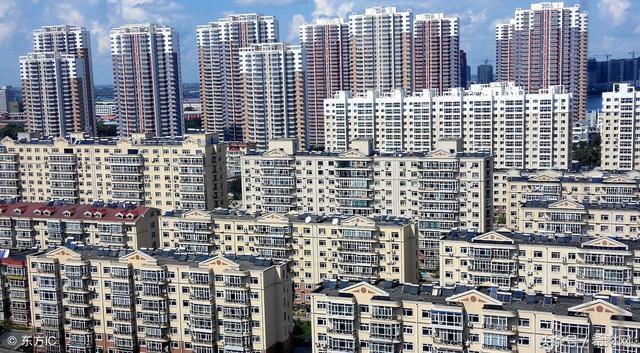 按照平均月薪, 在这些城市买一套房子, 不吃不喝也要花40多年!