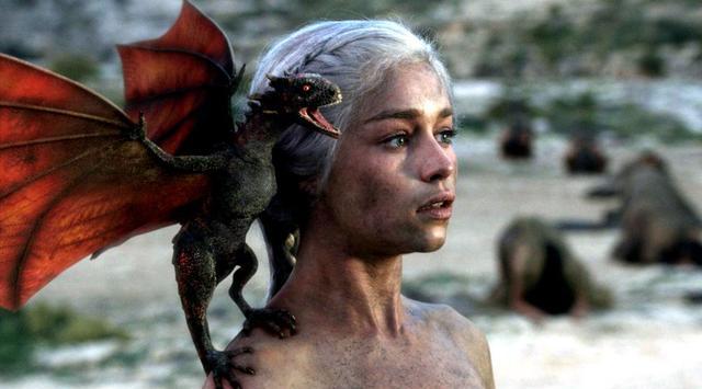 龙母艾蜜莉亚克拉克把三只龙宝贝刺上身最后一季快点播啊