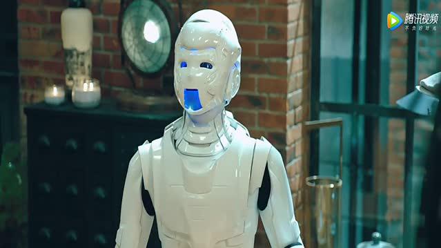 傻强见歪妹的第一眼就留鼻血,机器人也会谈恋爱