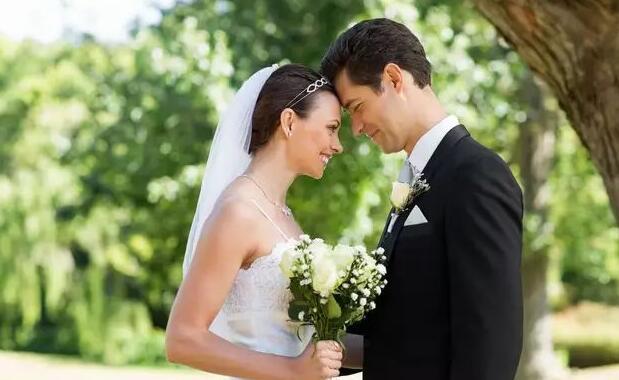 �����°���������ŵ�һ��İ������ζ����������ʺ�������æ��Ǹ