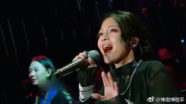 张韶涵上综艺节目被吐槽,曾经的天后现在品味