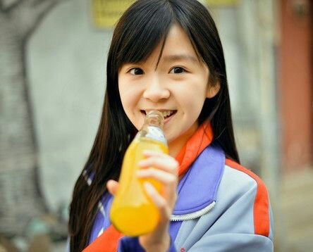 还记得曾经的校服女神宋伊人吗如今25岁主演将夜获好评