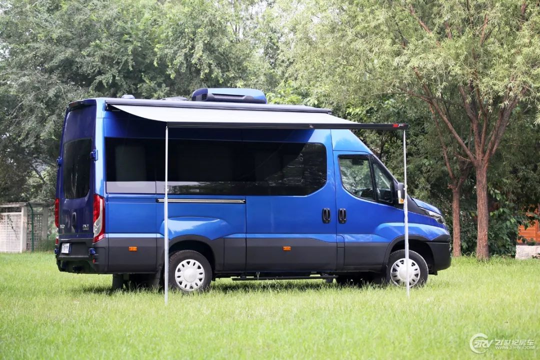 适合追求高品质的你 盛唐进口依维柯b型房车实拍