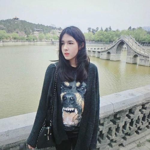 前八一教练阿的江现状1米8女儿美到令人窒息妻子曾是演员