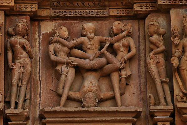 印度人民把对湿婆神的敬仰和对林伽的崇拜,用精湛的雕刻艺术呈现于世
