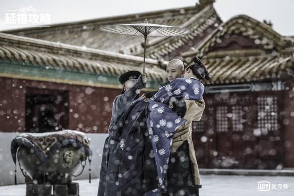 《延禧攻略》魏璎珞雪中三步一叩 情断新婚傅恒成陌生人