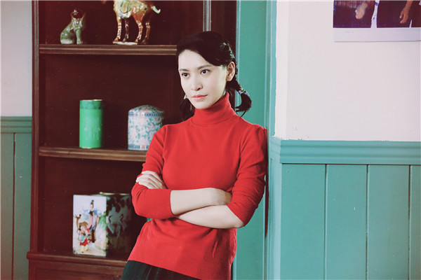 姚芊羽,朱晓渔,林冶等主演的年代情感剧电视剧《绽放吧,百合》正在
