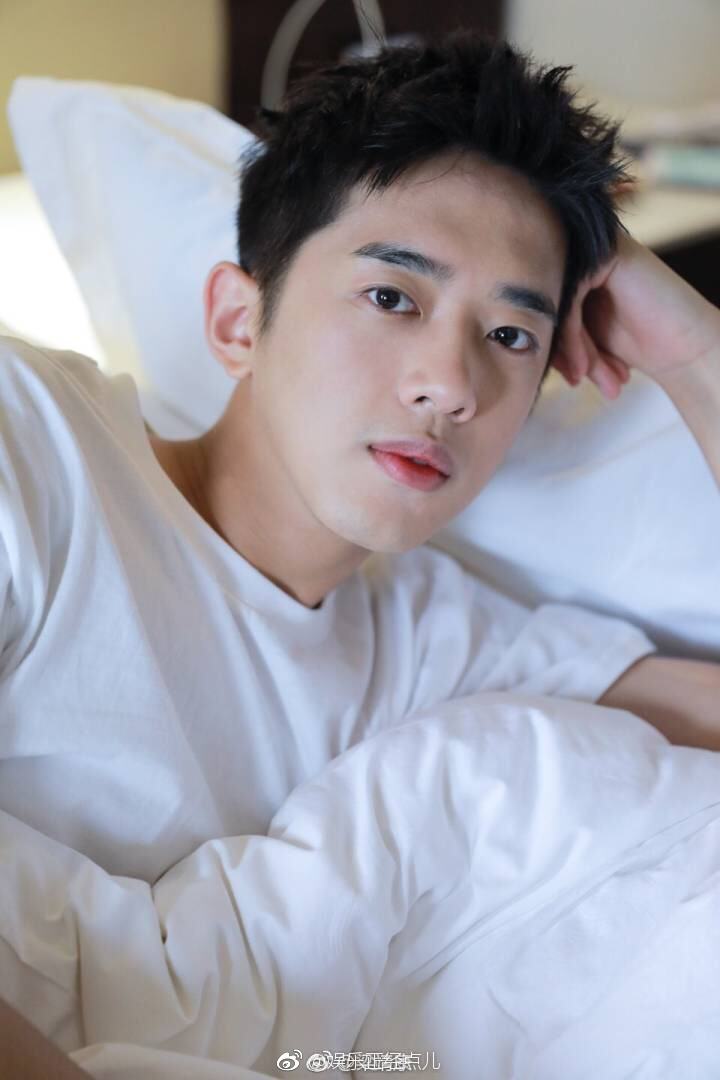 梁靖康 颜值 最帅一版美作大概就是梁靖康了吧