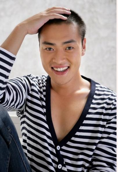 凭《亮剑》走红的张桐勇夺飞天奖视帝,炮轰《演员的诞生》不公正