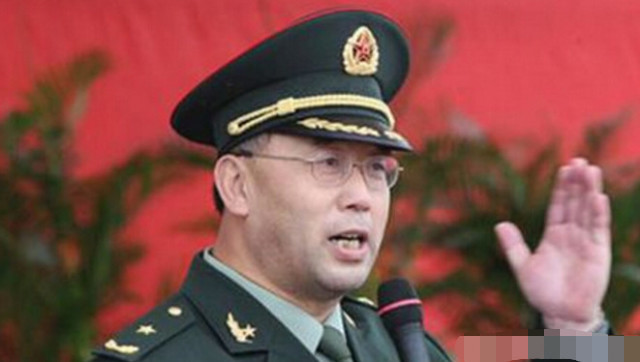他3年从军长升任中部战区司令,2年从中将升上将,什么来头?