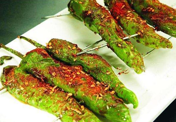 9,蒜辣酱烤青椒片