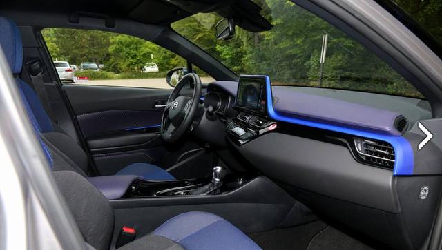 国内这个城市用丰田chr当出租车司机帅到窒息生意好一倍