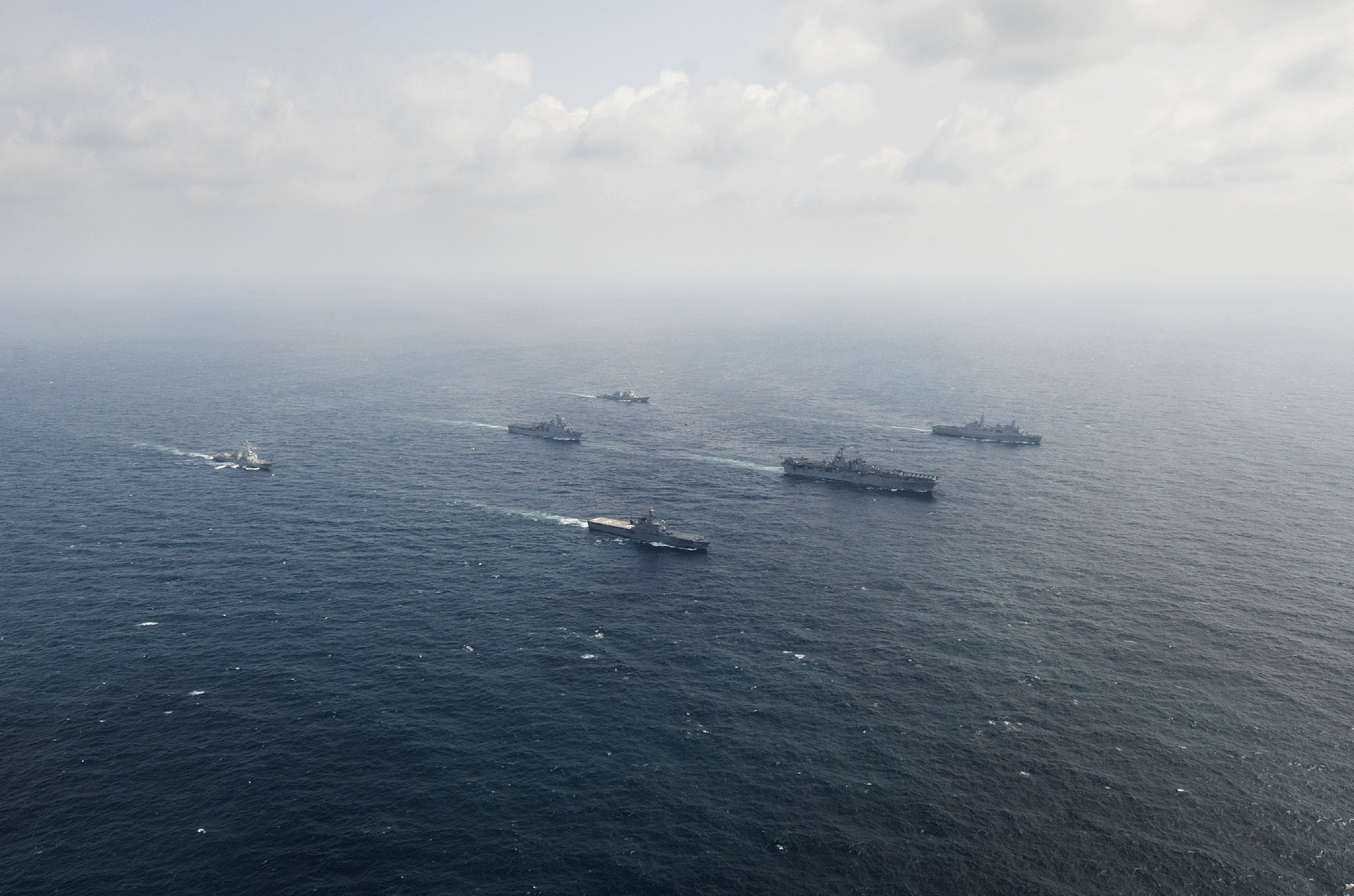 当地时间4月9日在东中国海