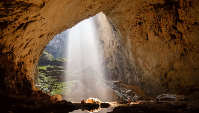 洞穴内部大得惊人,光是走廊的长度,就超过8000米.