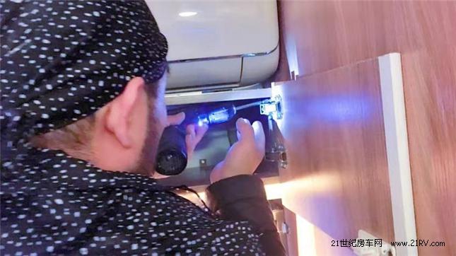 长城C5房车家用变频空调和洗衣机经典改装