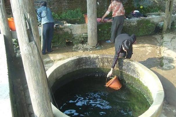 农村用来打水的水井, 三个作用你用过几个呢?