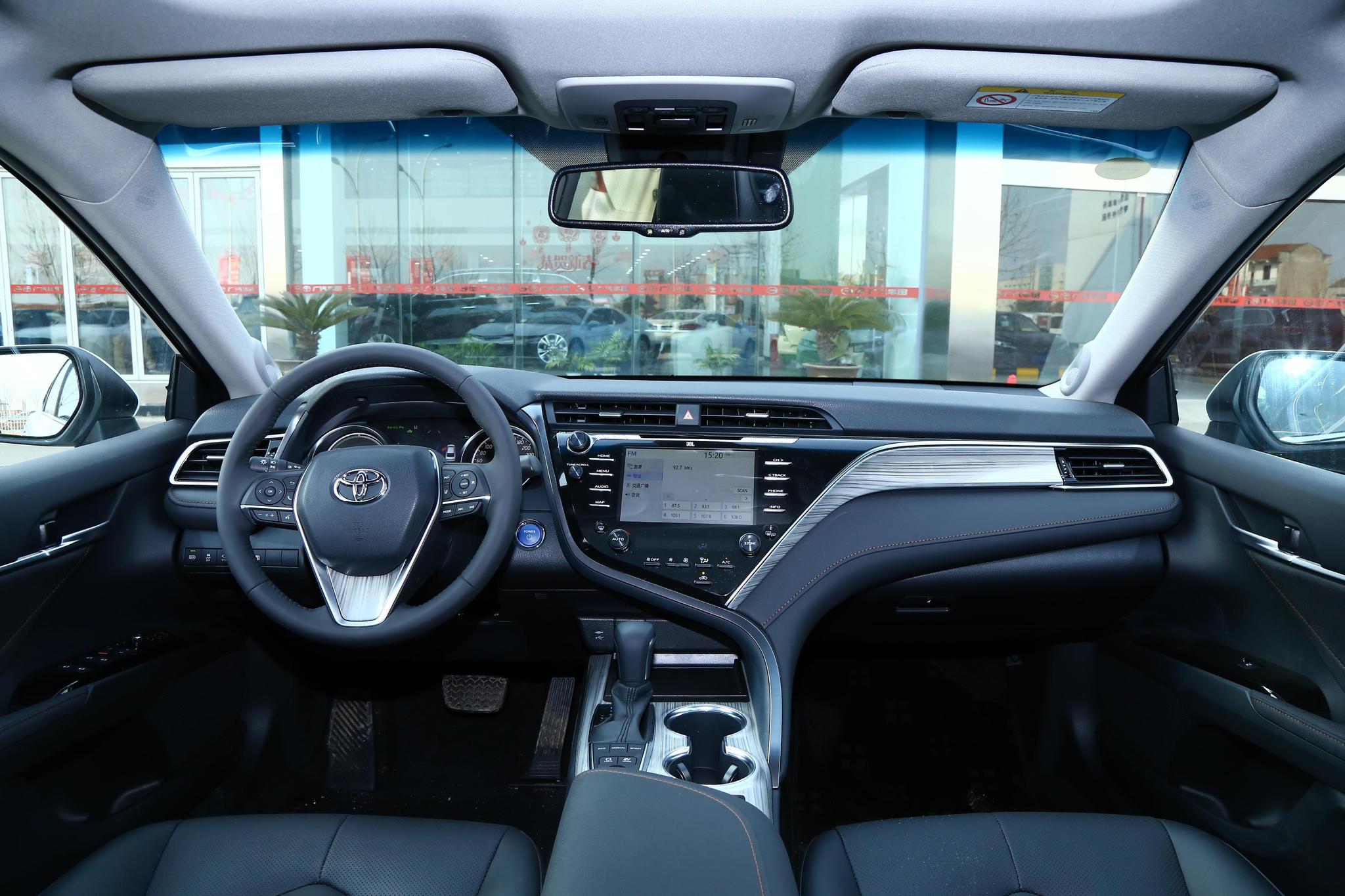 坐拥浩瀚,静享天穹凯美瑞2.5hq旗舰版白色2018款 给你惊喜