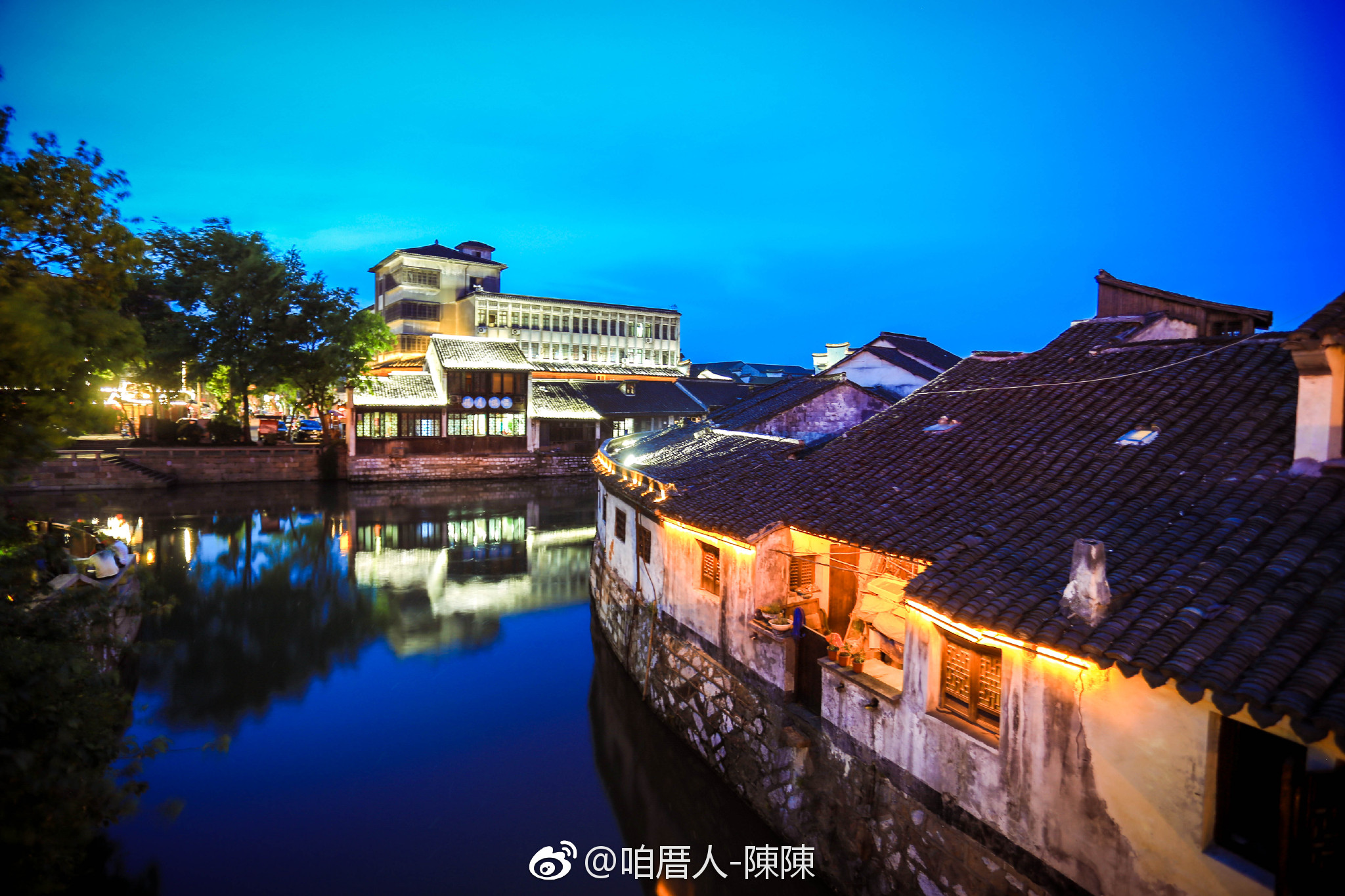 夜游南浔古镇,感受灯火阑珊处的美|南浔古镇|湖州|南浔_新浪新闻