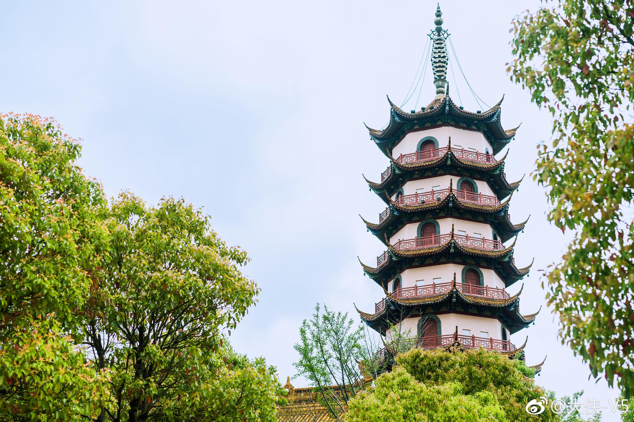 在南通的通州区,风景如画的南山湖公园与南山寺相依|南山湖|南山寺|通州区|南通|公园_新浪新闻