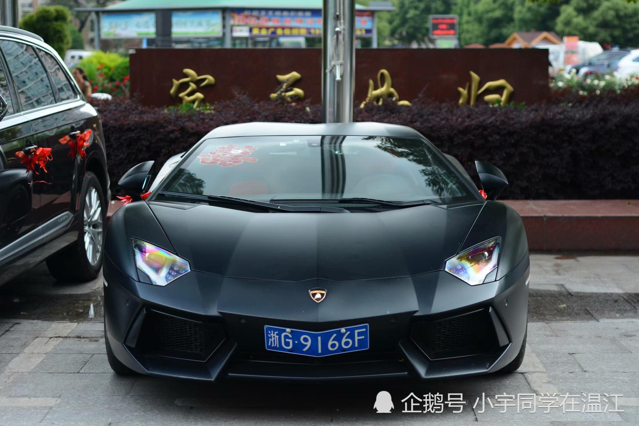 lamborghini在中国大陆的官方译名为"兰博基尼",粤港地区称之为