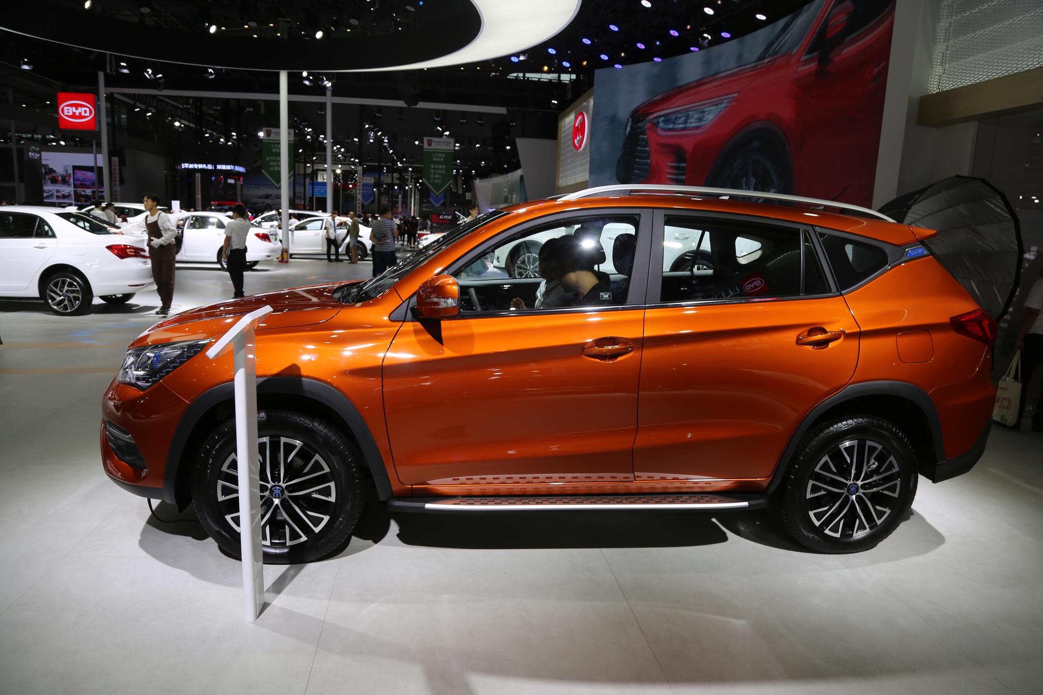 比亚迪宋dm,18万级别全时电四驱suv,车展实拍!