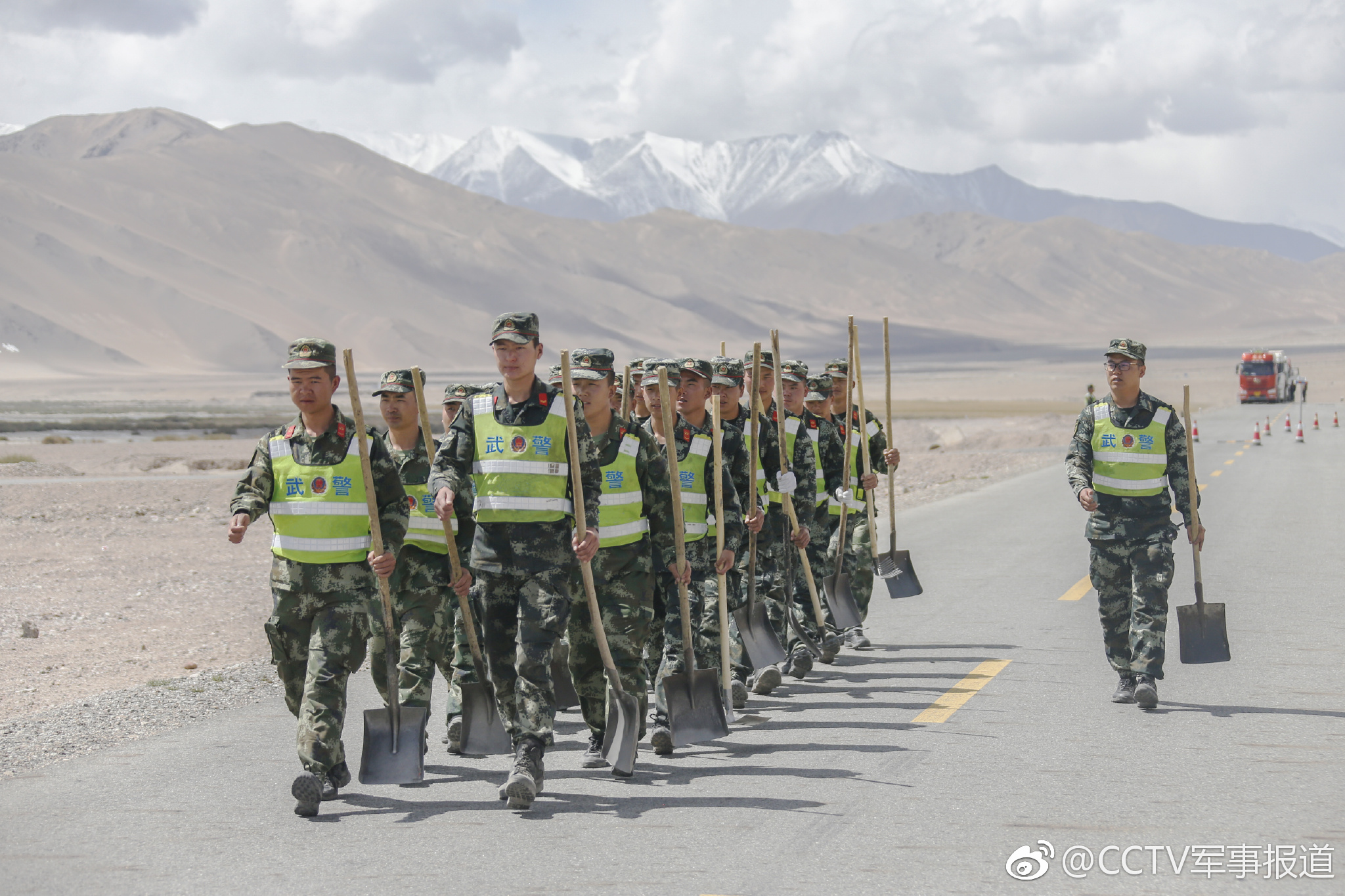 从叶城到三十里营房,探访360公里道路背后的中国军人