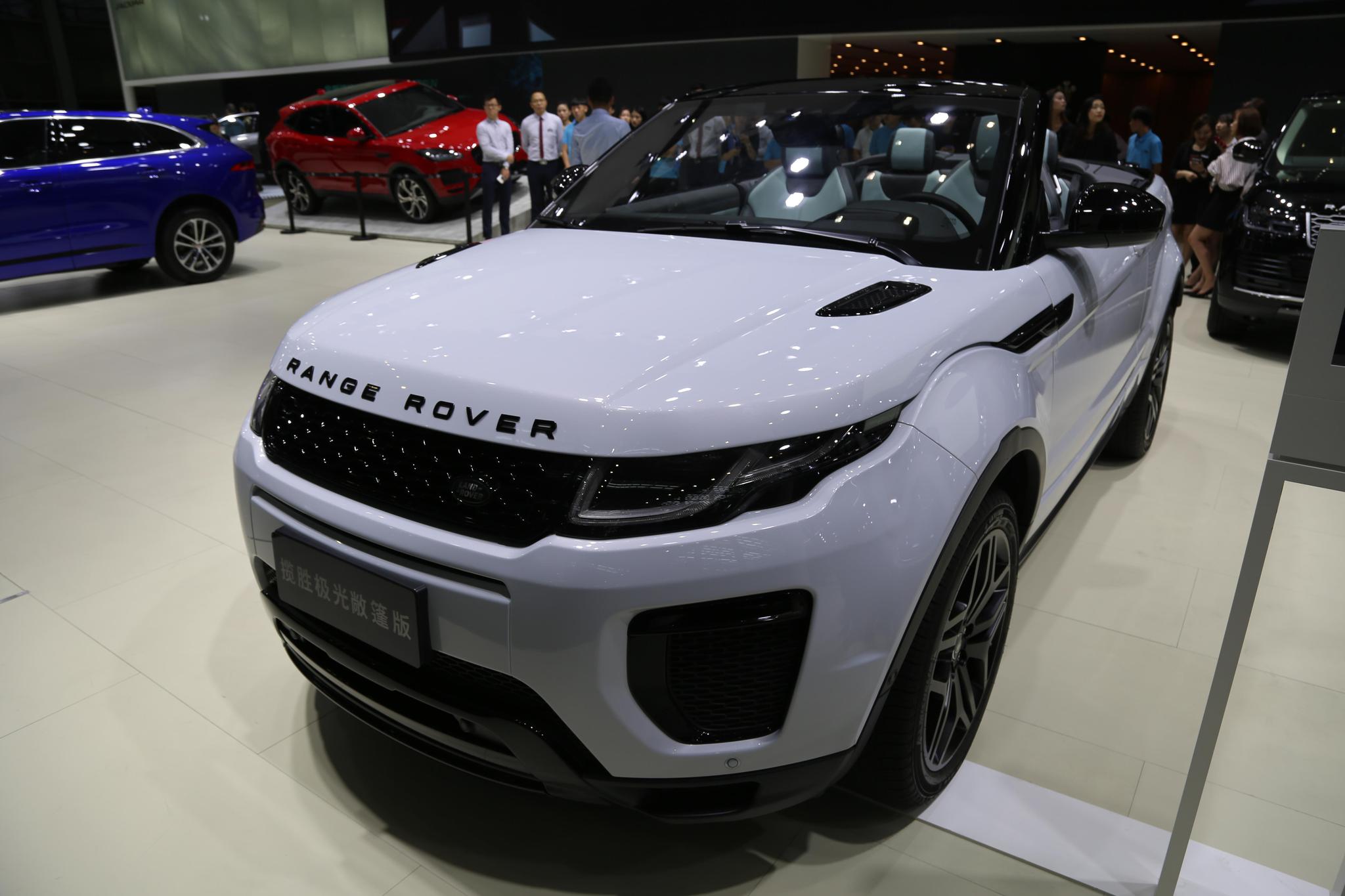 路虎揽胜极光敞篷版,是全球独特的豪华紧凑型敞篷suv,开创了设计,性能