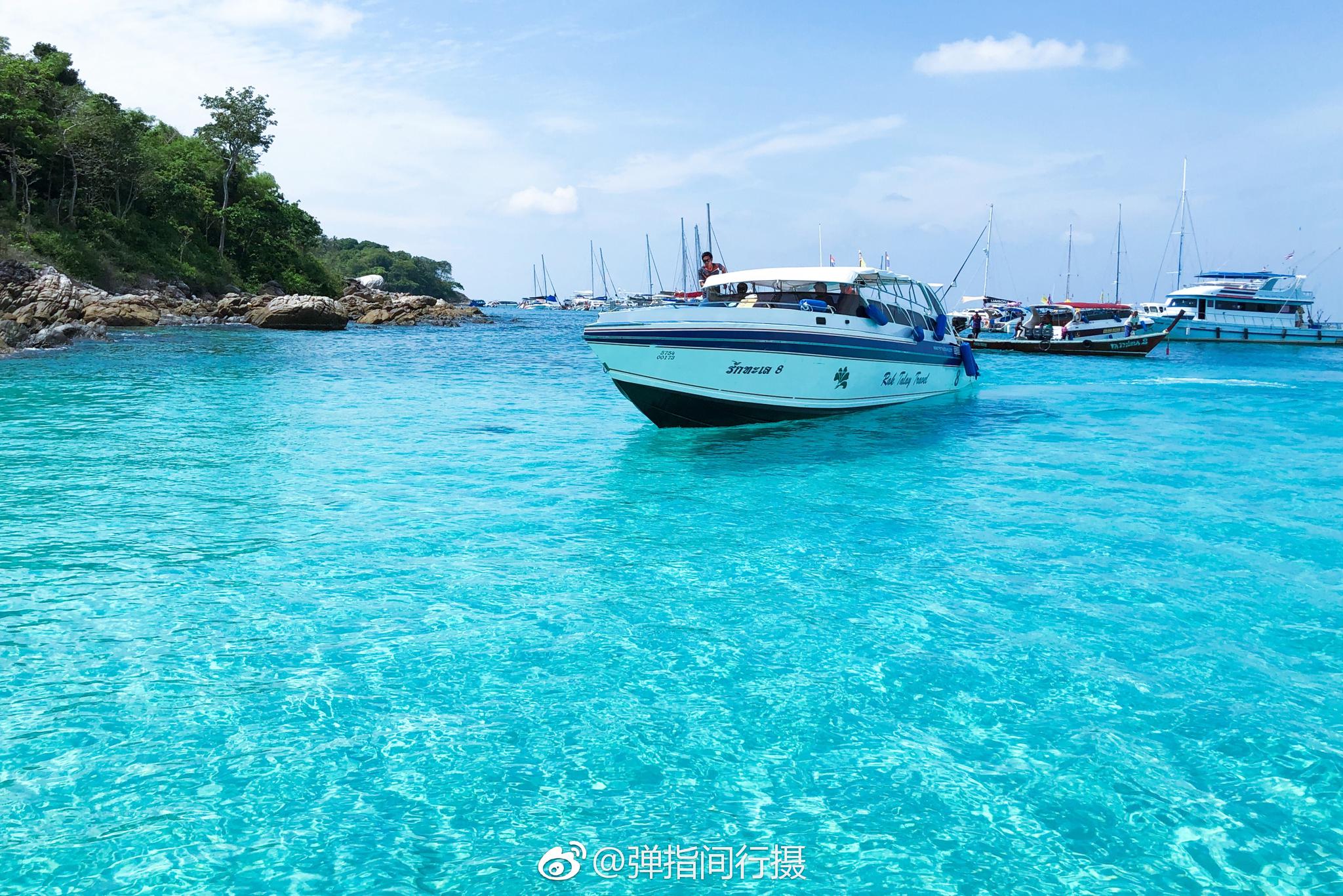 皇帝岛(racha)位于泰国普吉岛南面约12公里处