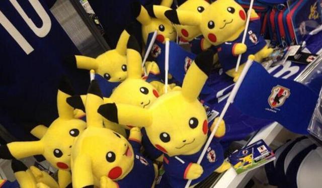 皮卡丘变身coser模仿其他动漫人物皮神小短手也太可爱了吧