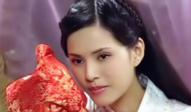 皇后身边一丫鬟因肤白胜雪被皇帝宠幸而后生下一千古明君