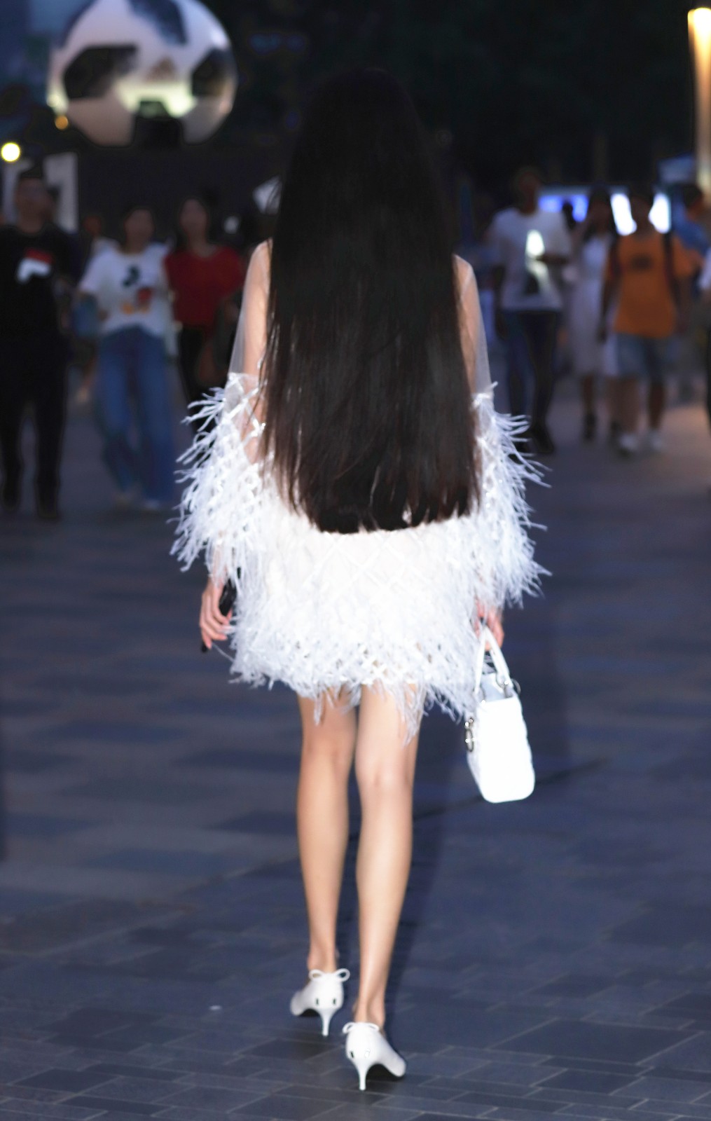 街拍女人的背影也可以这么美九位姑娘中谁的背影会让你回味