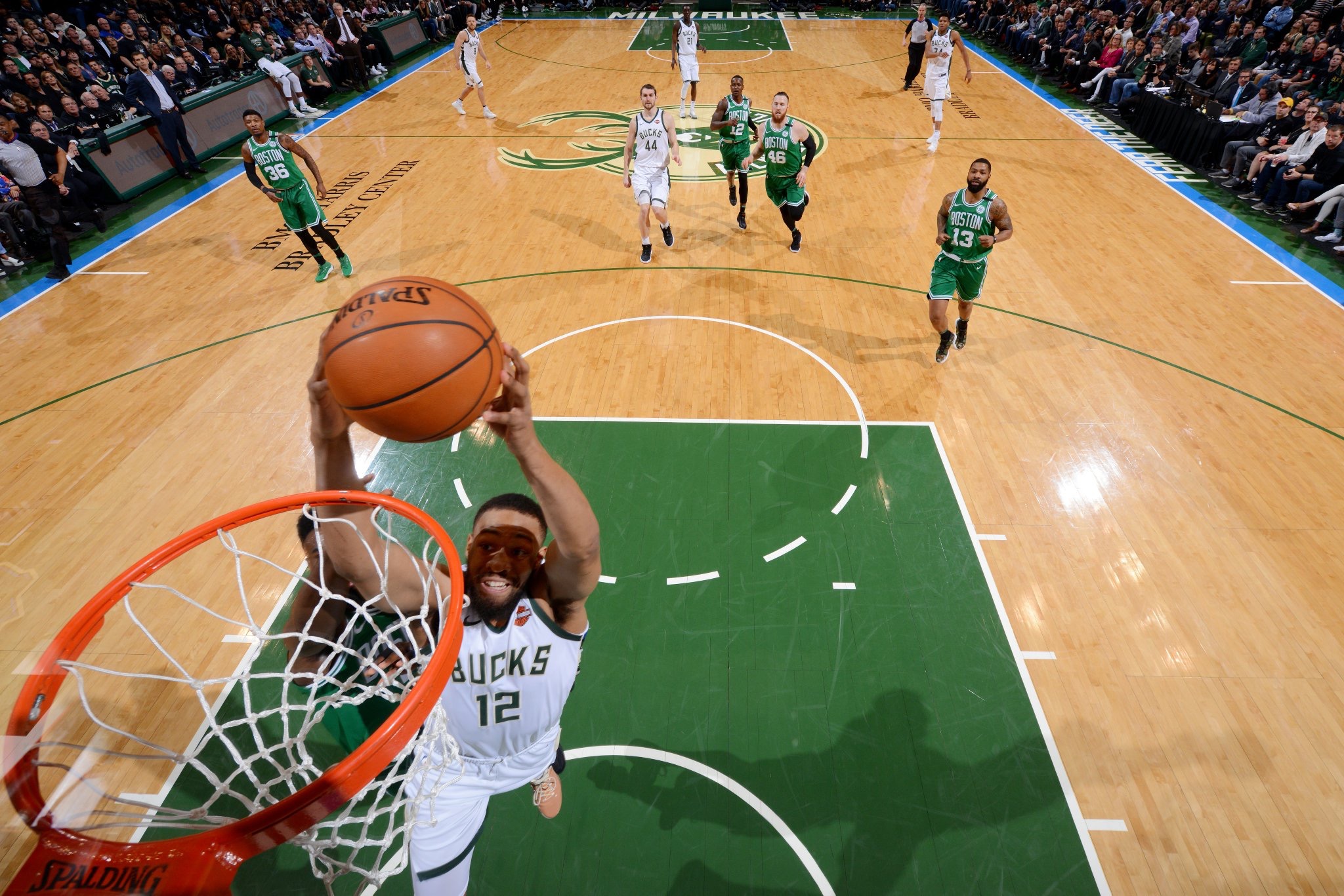 雄鹿主场97-86战胜凯尔特人,系列赛总比分3-3,双方将进入抢七大战