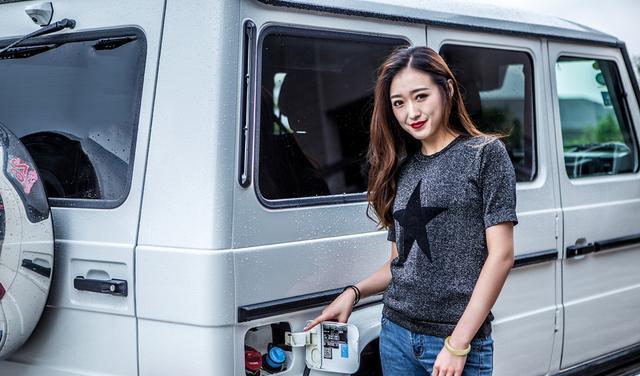 山东美女与奔驰大g 邂逅美丽的五莲山 打开车门霸气开始!