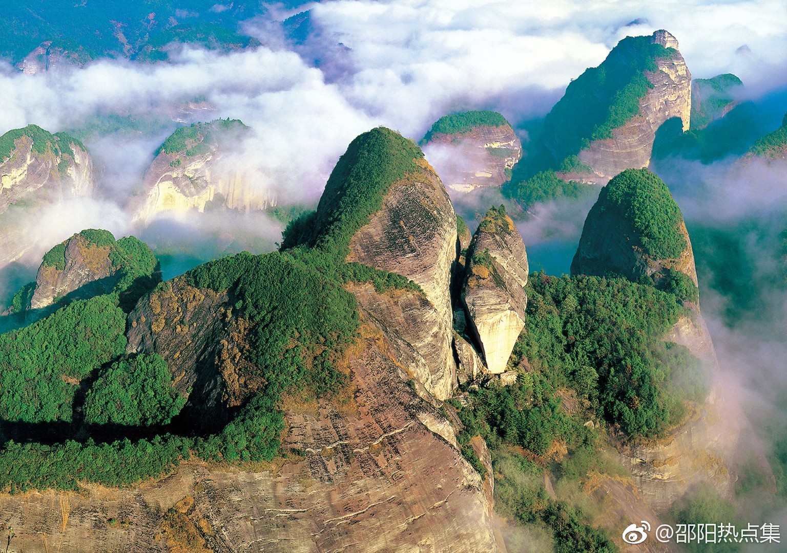湖南新宁崀山丹霞峰林地貌比广东丹霞山还美
