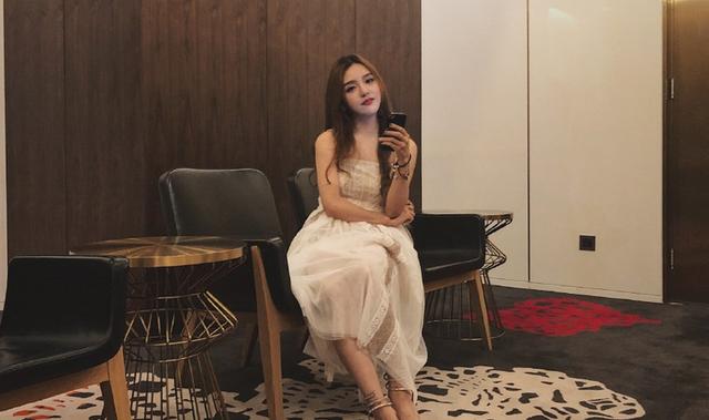 lpl女解说rita学若风七夕公布恋情?网友:我被绿了?纷纷调侃