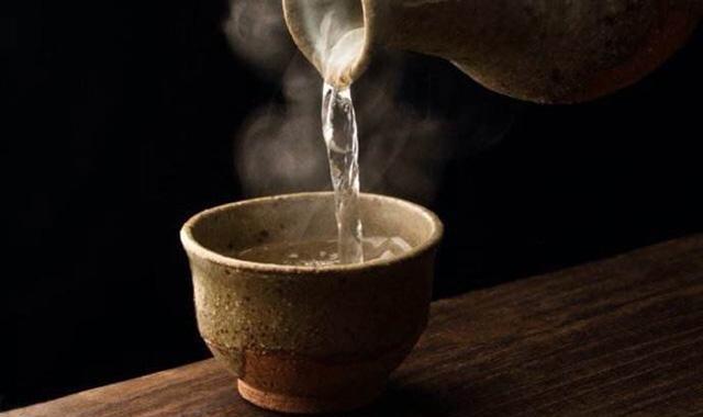 关羽温酒斩华雄温酒又是怎么一回事