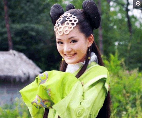 后来才知道,原来馨子的爸爸是楼世芳,前上海申花足球俱乐部的总经理!