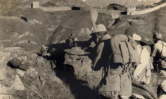 百岁抗日老兵长寿秘诀: 用重机枪打鬼子是积善行德!