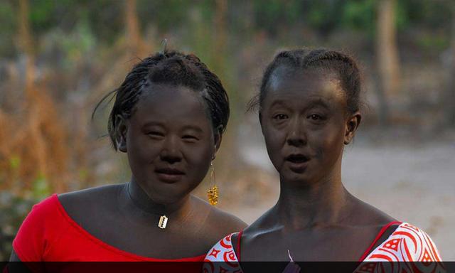 搞笑郭德纲:于谦迎娶非洲土著公主,阿依土鳖公主长的有润味