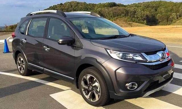 本田brv要上市了比哈弗h6漂亮配大七座油耗仅6l仅13万起