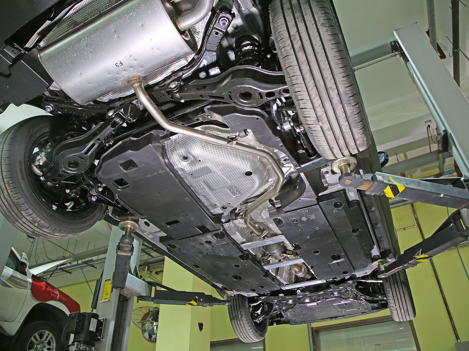 底盘表现超出预期 出自tnga的一汽丰田奕泽 你还觉得价格贵吗?